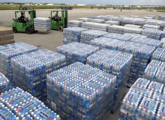 Jak bezpiecznie przewozić ładunek paleciakiem – sprawdzone zasady